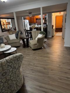 Charming Townhome - 4