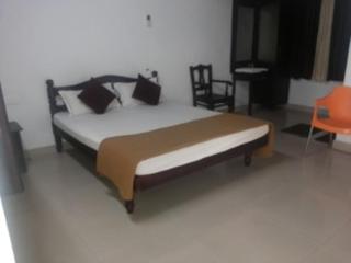 Baywatch Beach Resort - 9