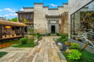 三间堂百年徽商俞家 婺源月亮湾店 - Wuyuan - 1