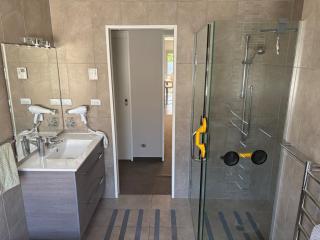 Minutes from Mission - 7