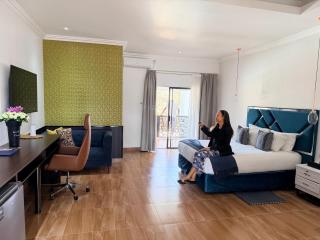 10 on Pauling Hotel Bulawayo - 9