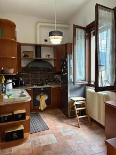 Cozy Apartment Near Lake Como, Sleeps for 4 - 8