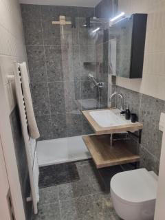 Pekarenska suits - 1