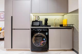 Luxurious 1BR Retreat in MAG City Dubai - 4