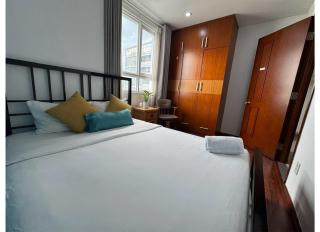 Chillax Apartment - Cozy 3-Bedroom City View Home at Tower, District 1 - 3