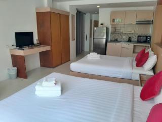 Island Patongbeach Apartments - 7