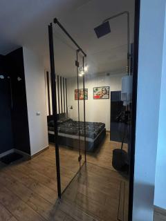 Wyjątkowy apartament z prysznicem pośrodku na wyjątkowe wieczory - 5