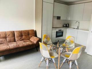 Charming 1 Bedroom Flat in the Heart of Uxbridge - 5