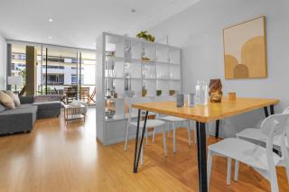 Central Location NSW 3 Bedroom Apartment with Balcony - Sydney - 8