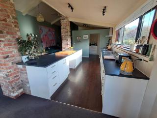 Waimanu Guest House - 4