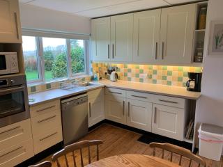 House - Sleeps 8 Close to Beach & Free parking - 5