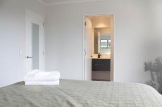 Sunny, Modern 3-Bedroom Home in Richmond, Nelson - 8