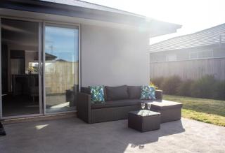 Sunny, Modern 3-Bedroom Home in Richmond, Nelson - 5