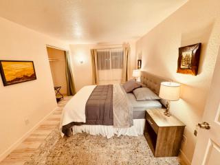 Comfy Room near Olympic National Park - 8