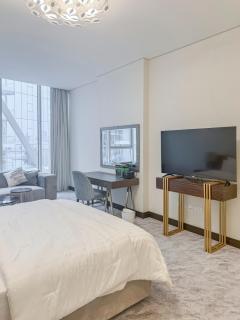 2BR Four Season View in Water Bay - 9