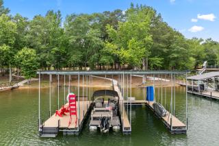 Midnight Raven Lake House - luxury a-frame w boat - 7