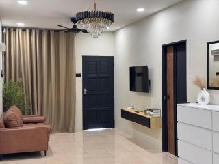 Runa Homestay Jasin - Cozy 3BR with AC & Netflix - 0