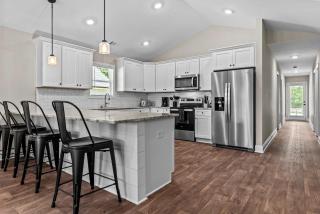 The 54th Cottage Close to Commerce Shopping - 8