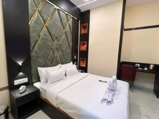 Sky Suites By Glitz Hotels Nr Internatinational Airport Mumbai - 2