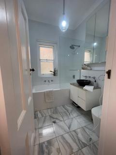 Luxury heritage Hideaway in Rushcutters Bay - 4