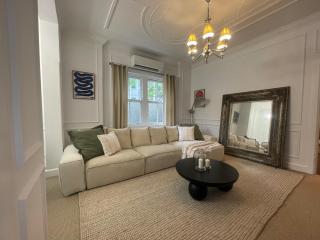 Luxury heritage Hideaway in Rushcutters Bay - 9