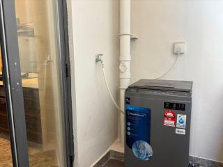 TheBess Hotel Tokyo is located adjacent to Singapore and offers a sea viewIt is a family business smart room with the sea view of Princess Bay富力公主湾 - 7