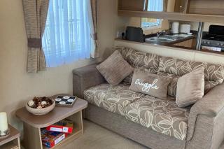 2 Bed Caravan-Sleeps 6-Pet Friendly - 8