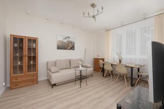 Beige Apartment near PGE and Park Praski Perfect for Remote Work by Noclegi Renters - 5