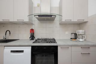 Beige Apartment near PGE and Park Praski Perfect for Remote Work by Noclegi Renters - 1