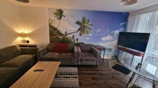 BrumStay - 4 Bedrooms TownHouse sleeps 6 with Driveway Parking and Garden - 3