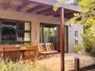 Point Garden Cottage - 8