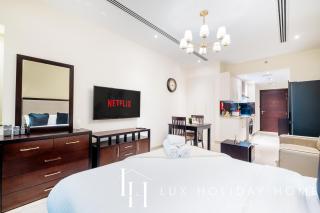 LUX The Burj Khalifa Downtown View Studio - 3