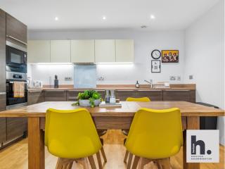 FREE Parking - City centre - 20x Units Available - Contractors - 3