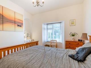 2 Bed in Tenby FB025 - 5
