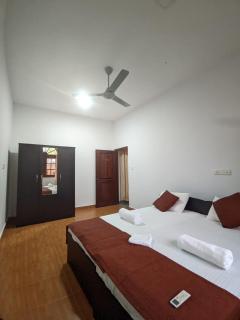 Hotel Transylvania - Negombo - 1