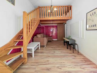 Rynek Wrocław Apartment with Mezzanine by BookingHost - 5