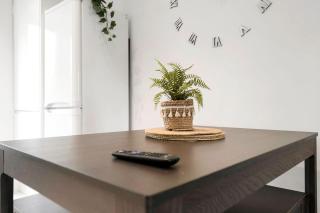 3Bedroom Home Near Cardiff Central with Garden - 3