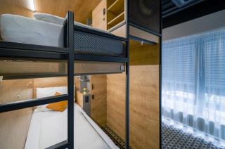 CHORS like a hotel - Capsule & NFT Boutique Hostel Bratislava - City Center - 5
