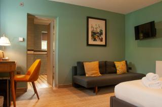 The Cowdray Arms - 1