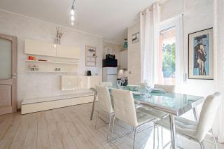 Giardino, Piscina e Posto Auto - Relax con Vista Mare - 9