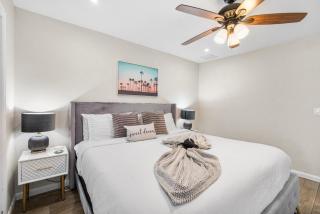 Tropical Disco, Luxury, Top 5 percent of Homes, Guest Favorite, Heated Pool, Mins to St Pete Beach - 5