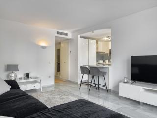 Ivy Residence 4 Nueva Andalucia Pool - 2