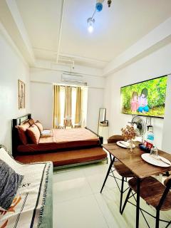 Skyline Serenity Staycation in Quezon City - Manila - 0