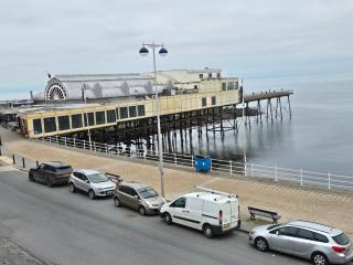 Seaview Apartment - 0