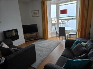 Seaview Apartment - 5