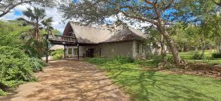 Daisy Lodge - 1