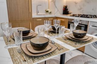 GlobalStay Azizi Riviera 67 Apartments Dubai - 2