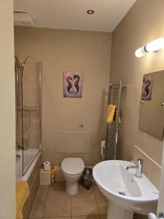 Seaview Apartment - 4