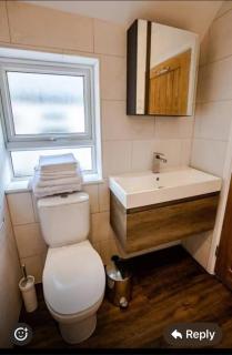 Modern One Bed Flat Close to Station & River - 4