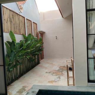 One bed room - 5 mnts to padang padang beach - 4